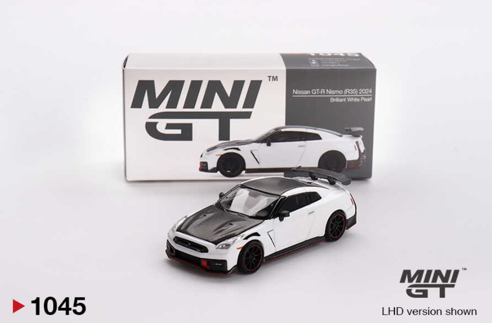 Mini GT 1/64 Nissan GT-R Nismo 2024 Brilliant White Pearl
