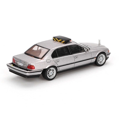Mini GT 1/64 BMW 750IL ''Tomorrow Never Dies'' - Blister Paket