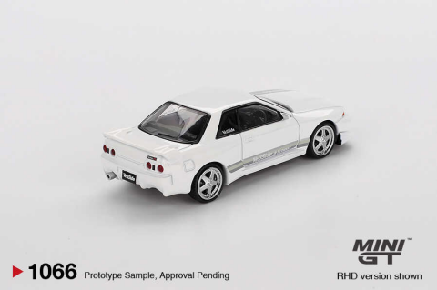 Mini GT 1/64 Nissan Skyline GT-R (R32)